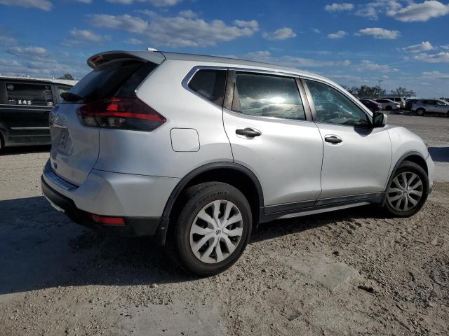 Photo 3 from auction – 2018 NISSAN ROGUE S with VIN 5N1AT2MT6JC764555