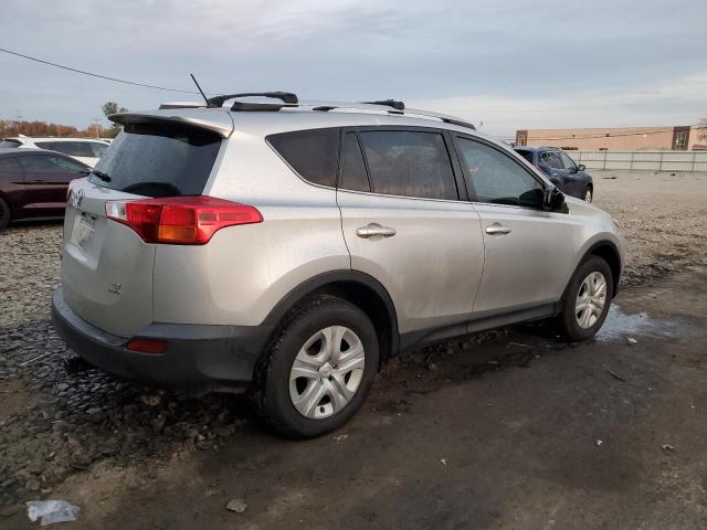 Photo 3 from auction – 2015 TOYOTA RAV4 LE with VIN JTMBFREV1FJ044060