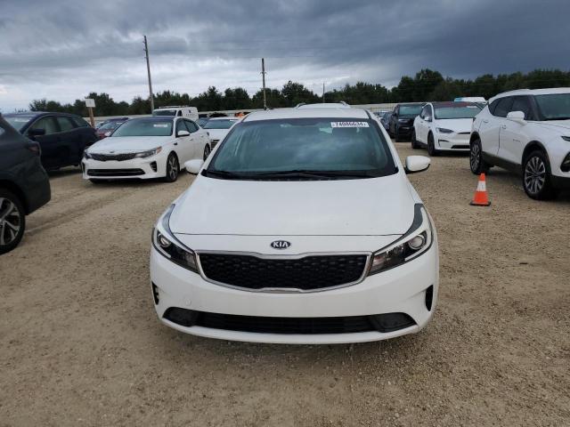 Photo 5 from auction – 2017 KIA FORTE LX with VIN 3KPFK4A71HE084811