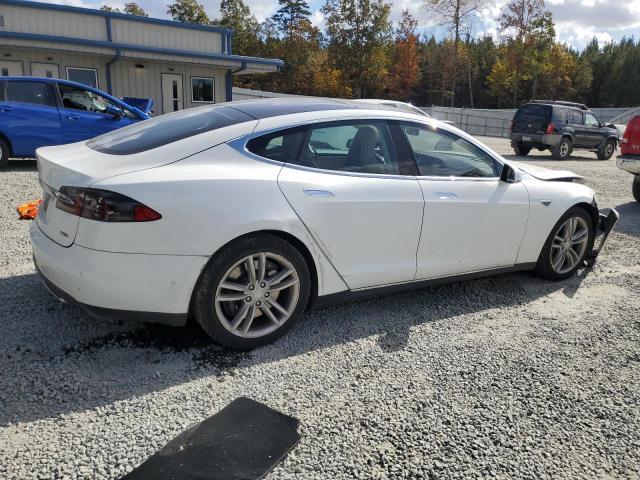 Photo 3 from auction – 2015 TESLA MODEL S 85 with VIN 5YJSA1H24FF090507