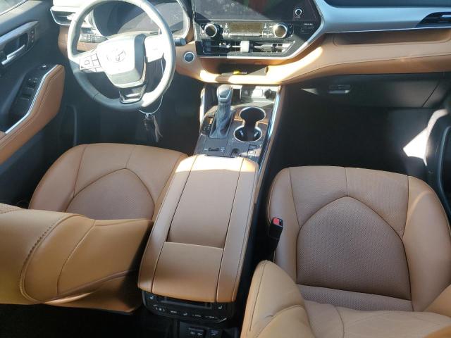 Photo 8 from auction – 2024 TOYOTA HIGHLANDER with VIN 5TDEBRCH1RS605936