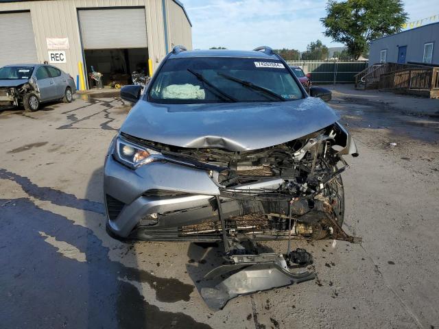 Photo 5 from auction – 2017 TOYOTA RAV4 LE with VIN 2T3BFREV4HW600009