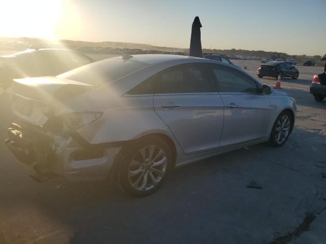 Photo 3 from auction – 2012 HYUNDAI SONATA SE with VIN 5NPEC4AB0CH437122