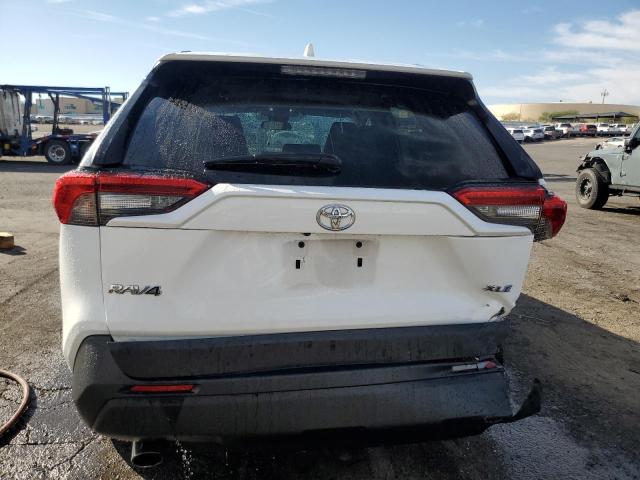 Photo 6 from auction – 2022 TOYOTA RAV4 XLE with VIN 2T3W1RFV5NW199029