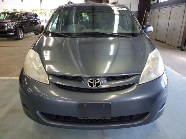 Photo 5 from auction – 2010 TOYOTA SIENNA CE with VIN 5TDKK4CC0AS295602
