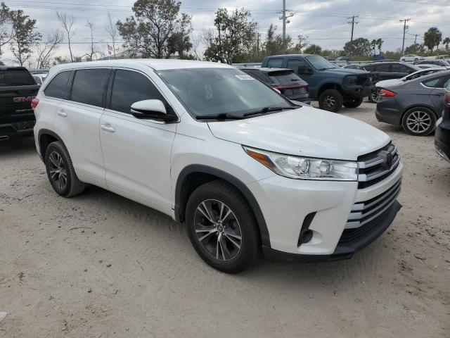 Photo 4 from auction – 2018 TOYOTA HIGHLANDER with VIN 5TDZARFH4JS038917