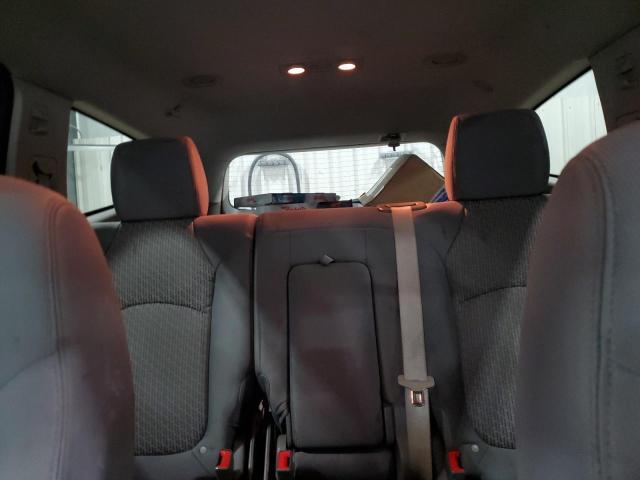 Photo 10 from auction – 2011 CHEVROLET TRAVERSE L with VIN 1GNKRFED0BJ352433
