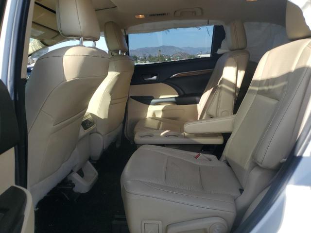 Photo 11 from auction – 2017 TOYOTA HIGHLANDER with VIN 5TDDGRFHXHS032445