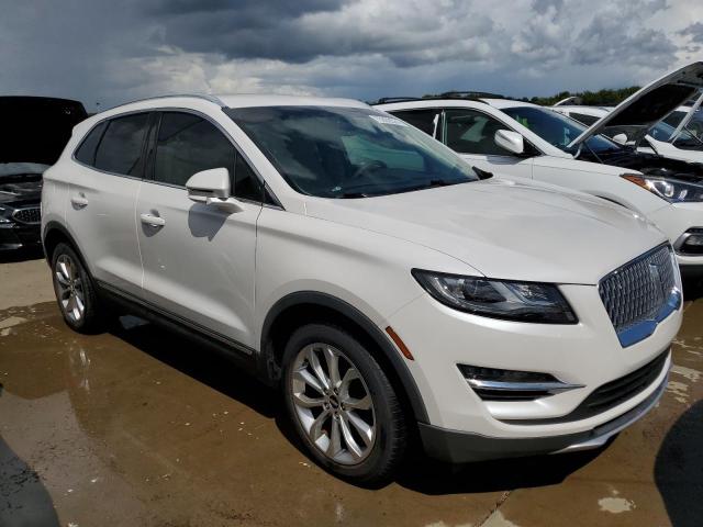 Photo 4 from auction – 2019 LINCOLN MKC SELECT with VIN 5LMCJ2C92KUL46135