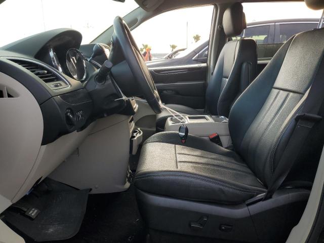 Photo 7 from auction – 2016 CHRYSLER TOWN & COU with VIN 2C4RC1AG7GR247208
