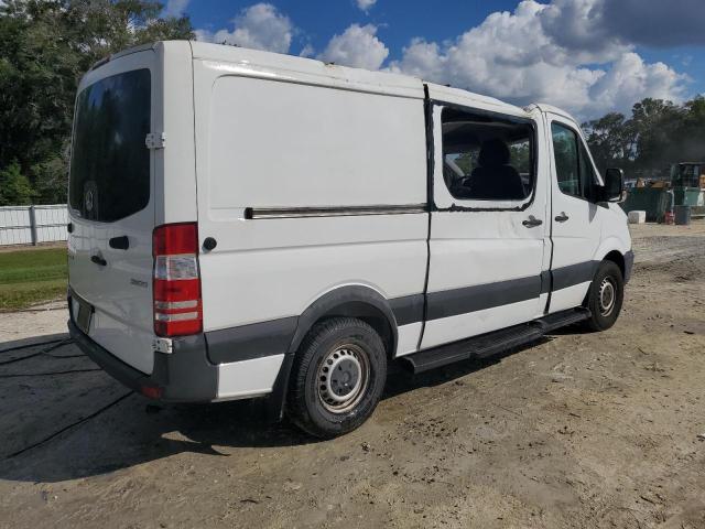 Photo 3 from auction – 2017 MERCEDES-BENZ SPRINTER 2 with VIN WD4PE7CD4HP383635