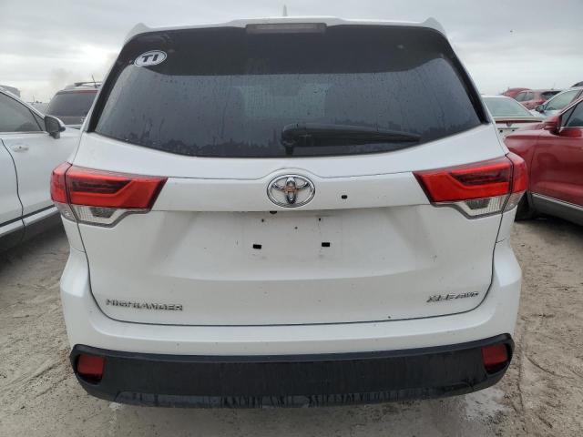 Photo 6 from auction – 2017 TOYOTA HIGHLANDER with VIN 5TDJZRFH9HS514305