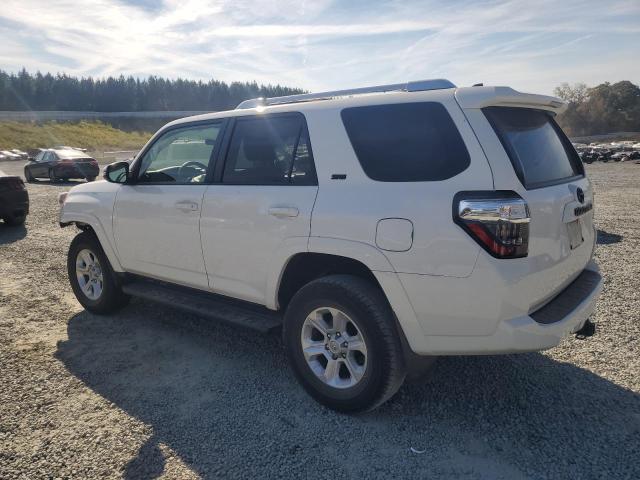 Photo 2 from auction – 2018 TOYOTA 4RUNNER SR with VIN JTEBU5JR0J5563881