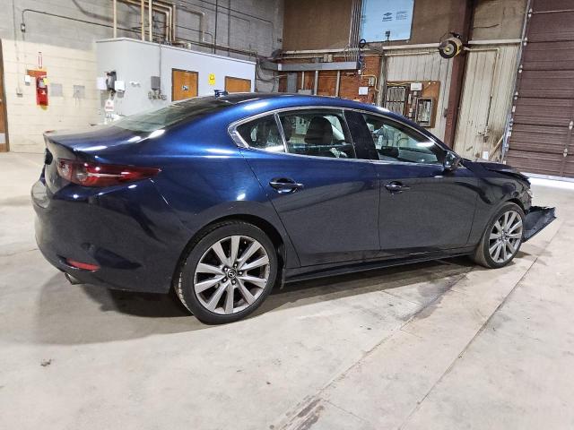 Photo 3 from auction – 2019 MAZDA 3 PREMIUM with VIN 3MZBPAEM9KM104747