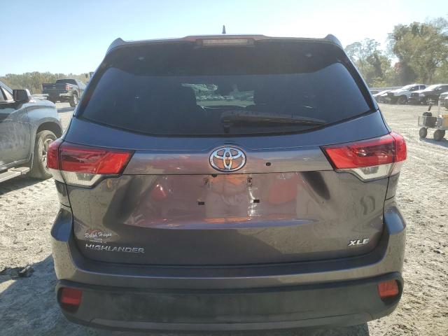 Photo 6 from auction – 2019 TOYOTA HIGHLANDER with VIN 5TDKZRFH7KS558704