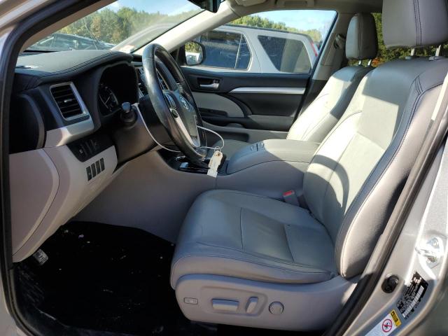 Photo 7 from auction – 2017 TOYOTA HIGHLANDER with VIN 5TDJGRFHXHS027894