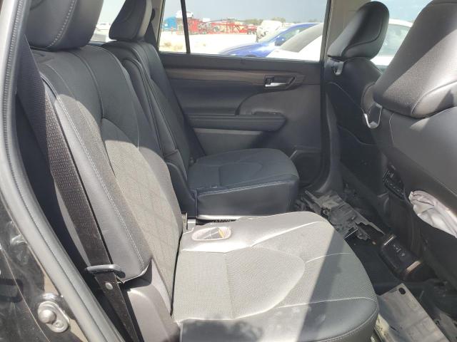 Photo 11 from auction – 2022 TOYOTA HIGHLANDER with VIN 5TDFZRAH5NS109180