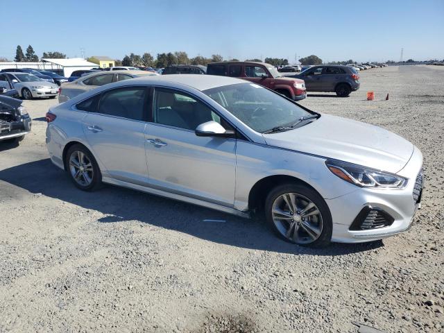 Photo 4 from auction – 2019 HYUNDAI SONATA LIM with VIN 5NPE34AF2KH769502