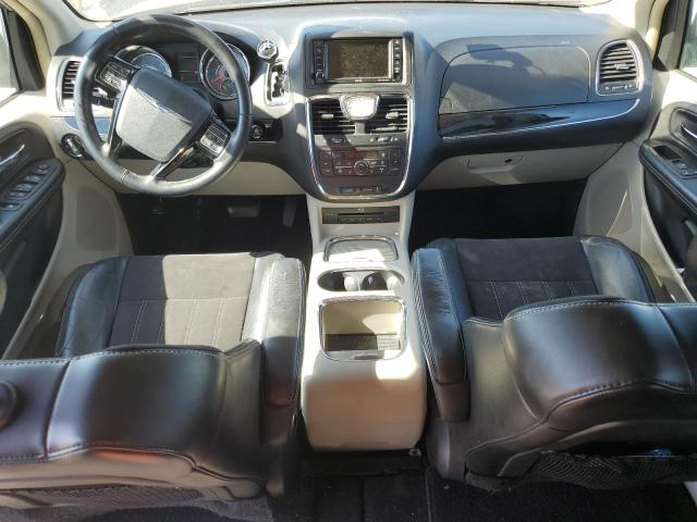 Photo 8 from auction – 2015 CHRYSLER TOWN & COU with VIN 2C4RC1JG7FR742099