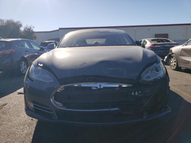 Photo 5 from auction – 2013 TESLA MODEL S with VIN 5YJSA1DP3DFP06938