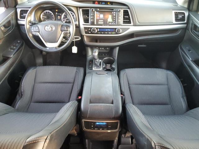 Photo 8 from auction – 2017 TOYOTA HIGHLANDER with VIN 5TDBZRFH4HS379173