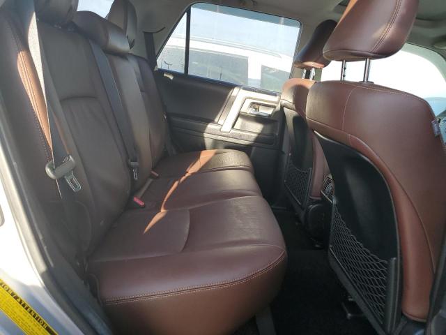 Photo 11 from auction – 2018 TOYOTA 4RUNNER SR with VIN JTEBU5JR8J5522463