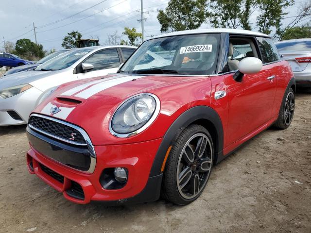 MINI COOPER S 2015 with VIN WMWXP7C51F2A40689 - Photo from auction
