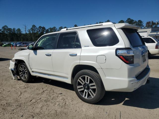 Photo 2 from auction – 2018 TOYOTA 4RUNNER SR with VIN JTEZU5JR7J5174010