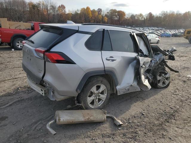 Photo 3 from auction – 2019 TOYOTA RAV4 XLE with VIN 2T3P1RFV1KW039987