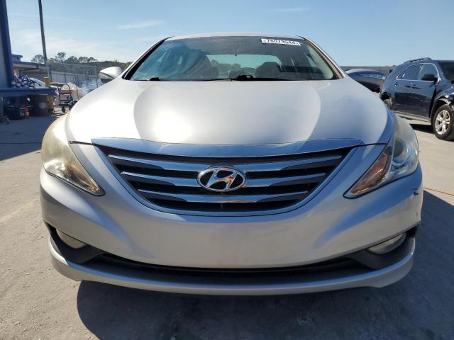 Photo 5 from auction – 2014 HYUNDAI SONATA SE with VIN 5NPEC4AC8EH842429