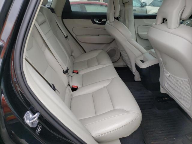 Photo 10 from auction – 2018 VOLVO XC60 T5 with VIN LYV102RK1JB073418