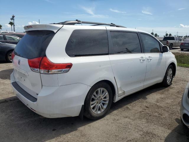 Photo 3 from auction – 2012 TOYOTA SIENNA XLE with VIN 5TDYK3DC9CS225442