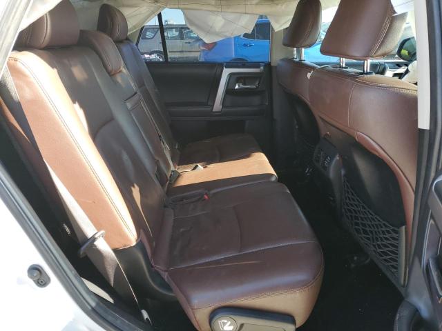 Photo 11 from auction – 2018 TOYOTA 4RUNNER SR with VIN JTEZU5JR8J5188272
