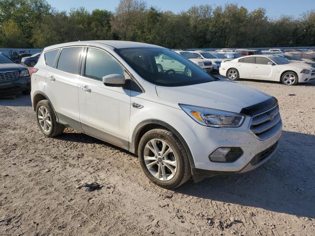 Photo 4 from auction – 2019 FORD ESCAPE SE with VIN 1FMCU0GD7KUB21402