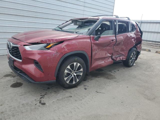 Photo 1 from auction – 2022 TOYOTA HIGHLANDER with VIN 5TDHZRAH8NS135328