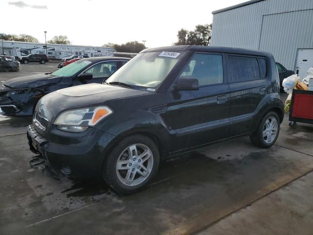 KIA SOUL + 2010 with VIN KNDJT2A20A7123863 - Photo from auction