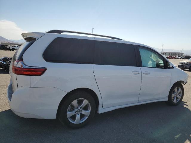 Photo 3 from auction – 2018 TOYOTA SIENNA LE with VIN 5TDKZ3DC4JS904579
