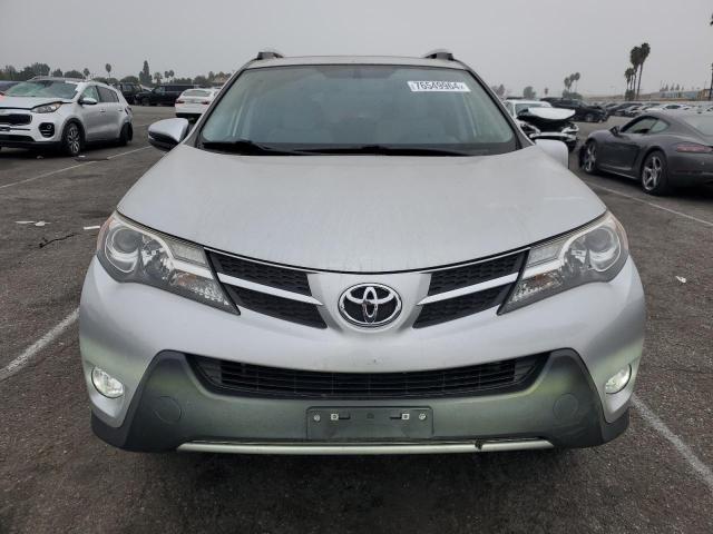 Photo 5 from auction – 2015 TOYOTA RAV4 XLE with VIN JTMWFREV2FJ051648