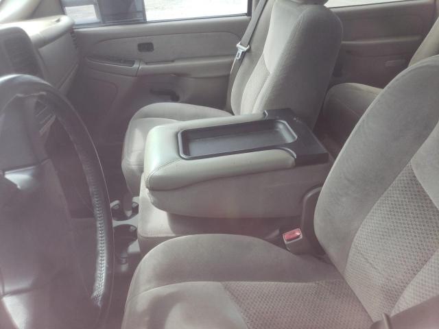 Photo 8 from auction – 2003 CHEVROLET SILVERADO with VIN 1GCHC23153F157275