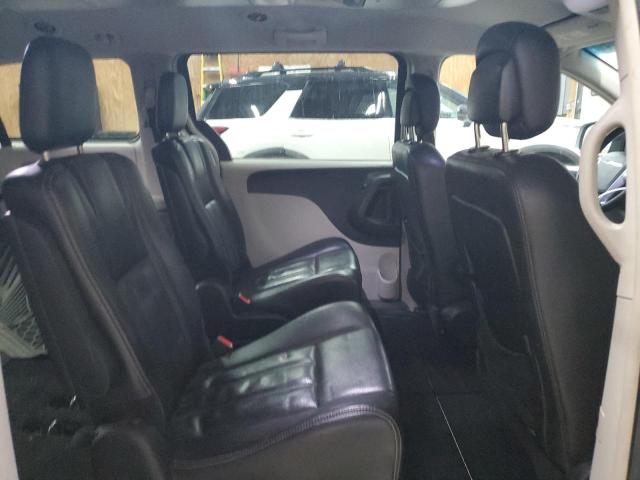 Photo 11 from auction – 2012 CHRYSLER TOWN & COU with VIN 2C4RC1BG5CR261066