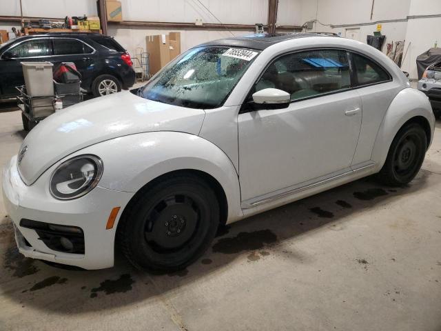 VOLKSWAGEN BEETLE SE 2017 with VIN 3VWJ17AT6HM632610 - Photo from auction