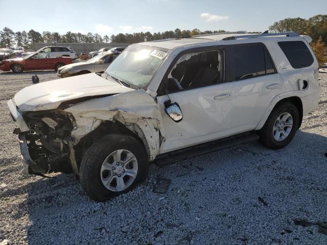 TOYOTA 4RUNNER SR 2018 with VIN JTEZU5JR0J5188105 - Photo from auction