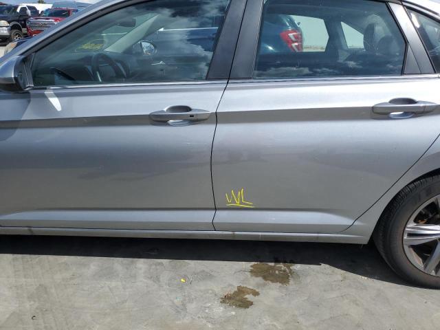 Photo 12 from auction – 2023 VOLKSWAGEN JETTA SE with VIN 3VW7M7BU4PM038735