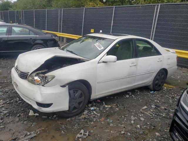 TOYOTA CAMRY LE 2005 with VIN 4T1BE32K85U559799 - Photo from auction