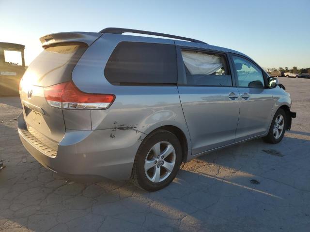 Photo 3 from auction – 2014 TOYOTA SIENNA LE with VIN 5TDKK3DC7ES414244