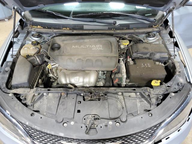 Photo 11 from auction – 2015 CHRYSLER 200 LIMITE with VIN 1C3CCCAB1FN758922