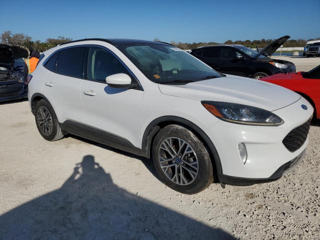 Photo 4 from auction – 2020 FORD ESCAPE SEL with VIN 1FMCU0H66LUA35564