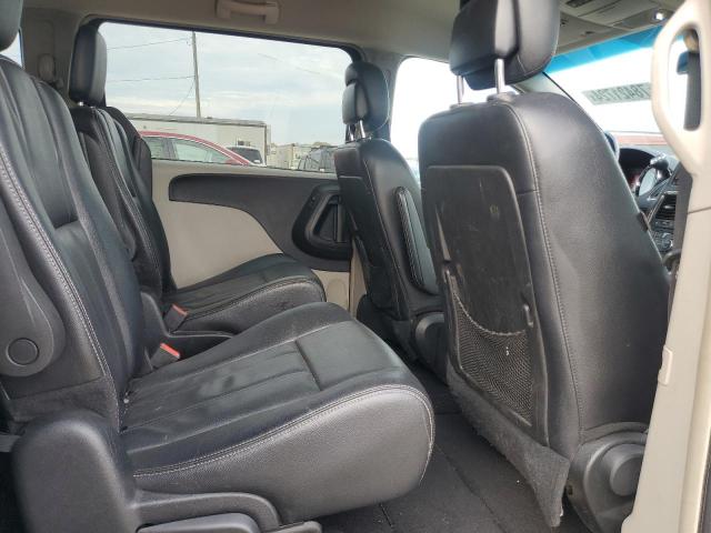 Photo 11 from auction – 2015 CHRYSLER TOWN & COU with VIN 2C4RC1BGXFR654906