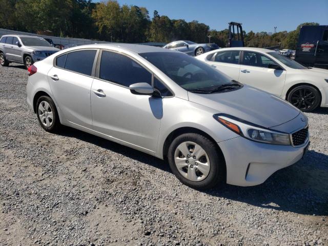 Photo 4 from auction – 2017 KIA FORTE LX with VIN 3KPFK4A73HE094725