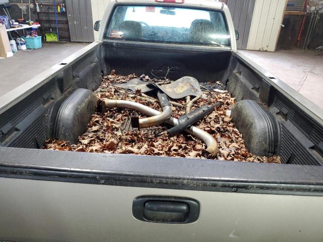 Photo 10 from auction – 2001 CHEVROLET SILVERADO with VIN 1GCEK14V91E250112
